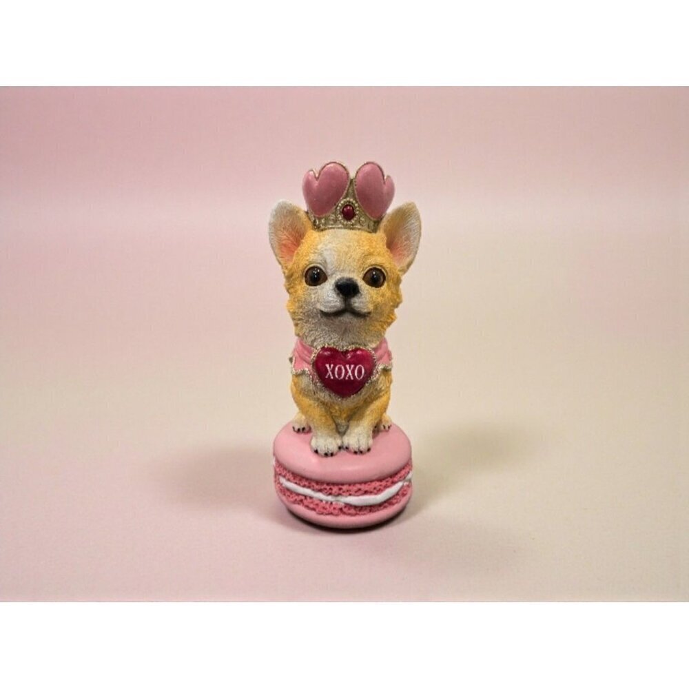 New BELLA LUX Valentines Chihuahua Princess On A Pink Macaron Figurine Decor
